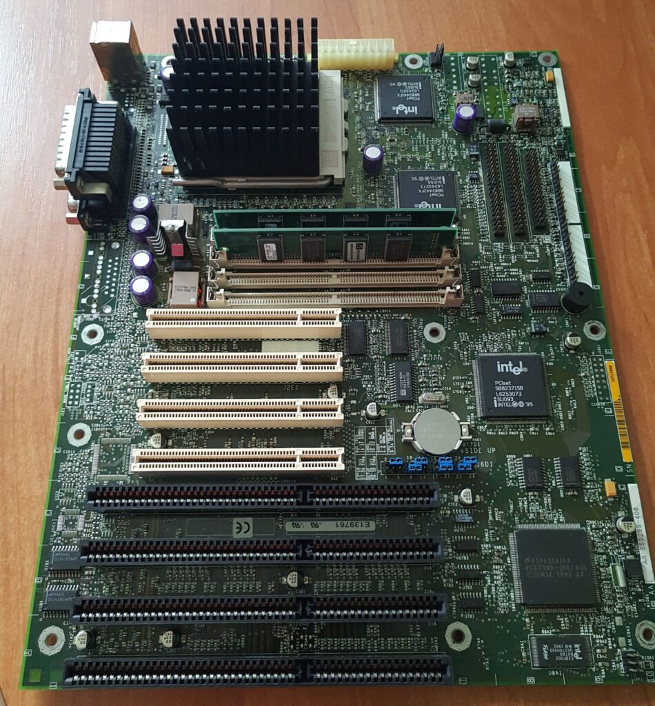 Intel Pentium Pro (Socket 8) — riko.ws